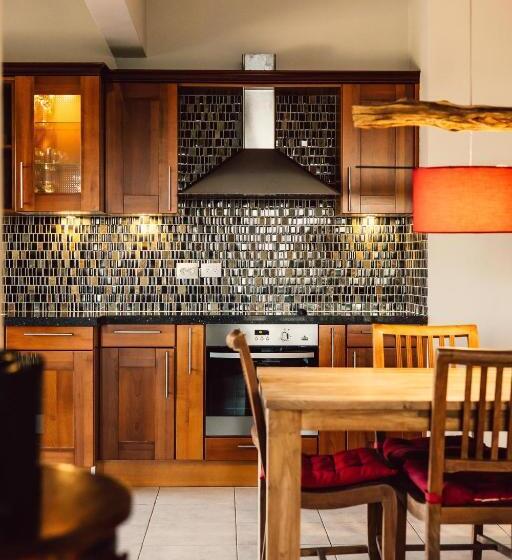 هتل The Bellafonte Luxury Oceanfront