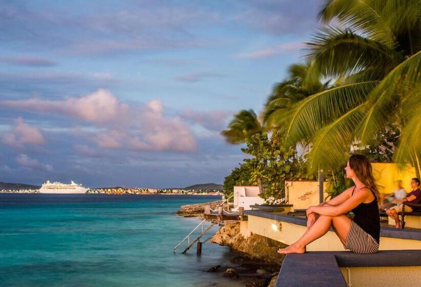 هتل The Bellafonte Luxury Oceanfront