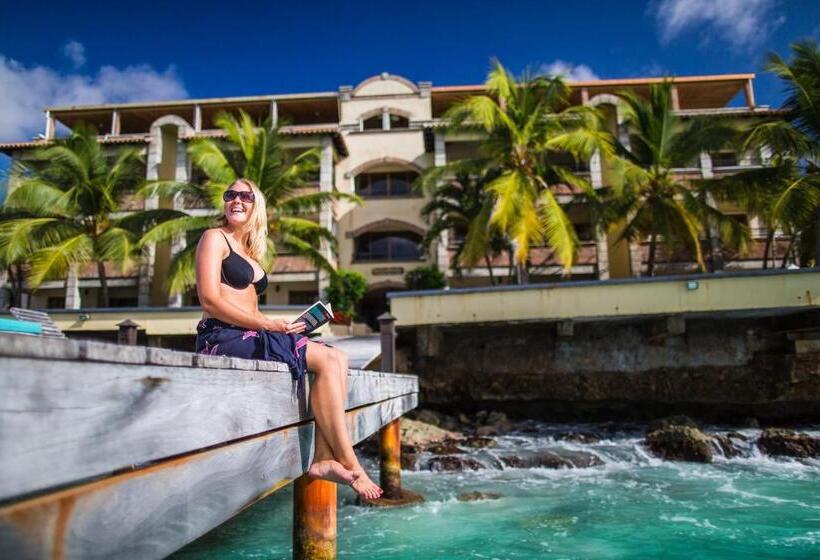 هتل The Bellafonte Luxury Oceanfront