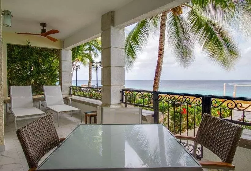 هتل The Bellafonte   Luxury Oceanfront