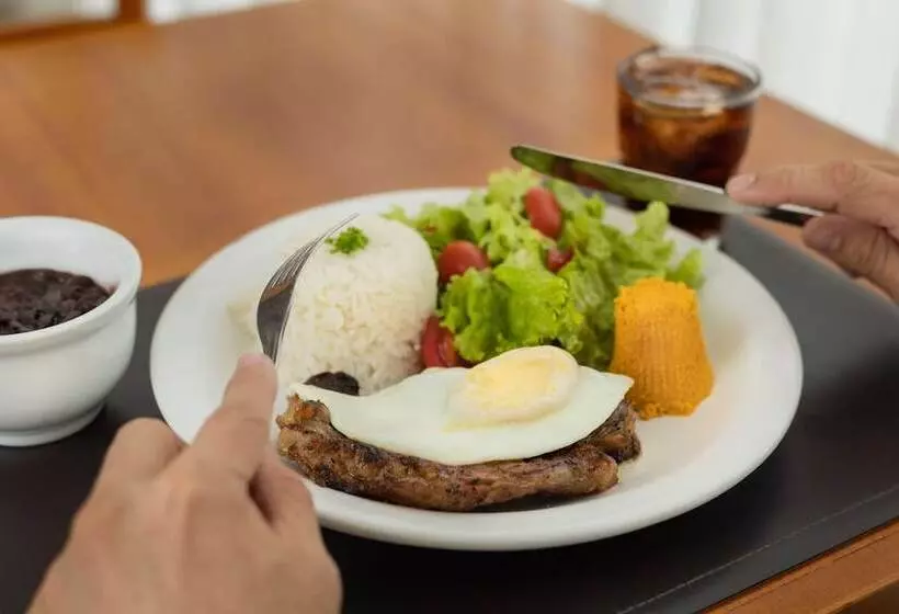 ホテル Tulip Inn Vila Velha