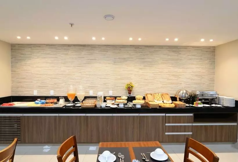 ホテル Tulip Inn Vila Velha