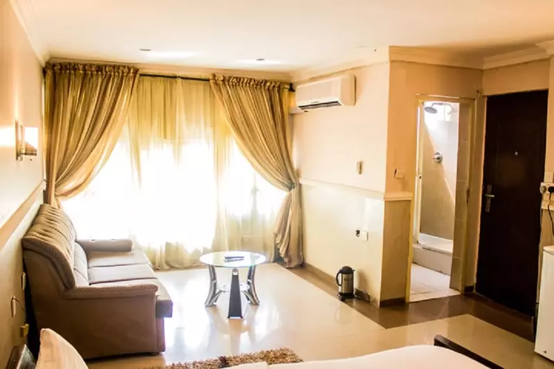 هتل Unilag Guest Houses & Conference Center