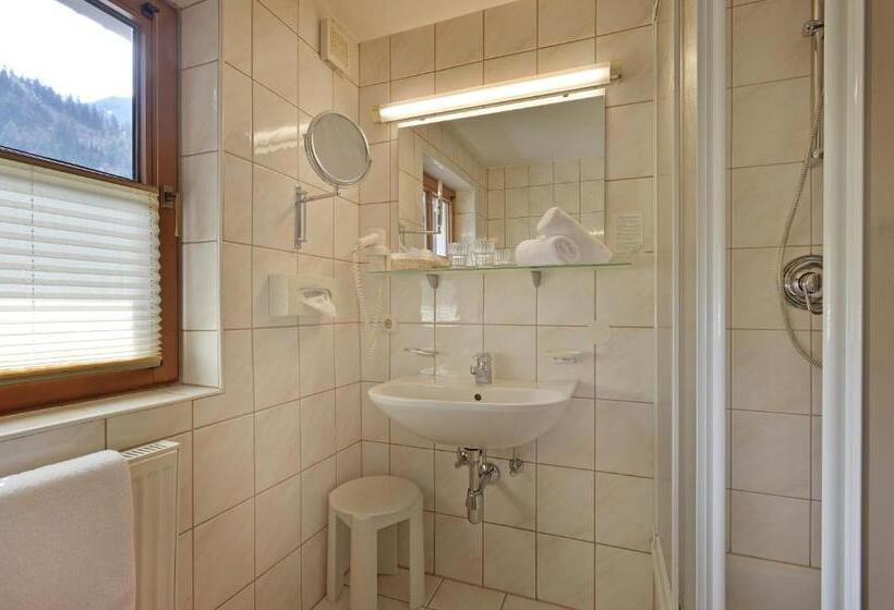 בית מלון כפרי Waldheim Garni