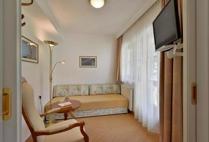 Hotelli Waldheim Garni