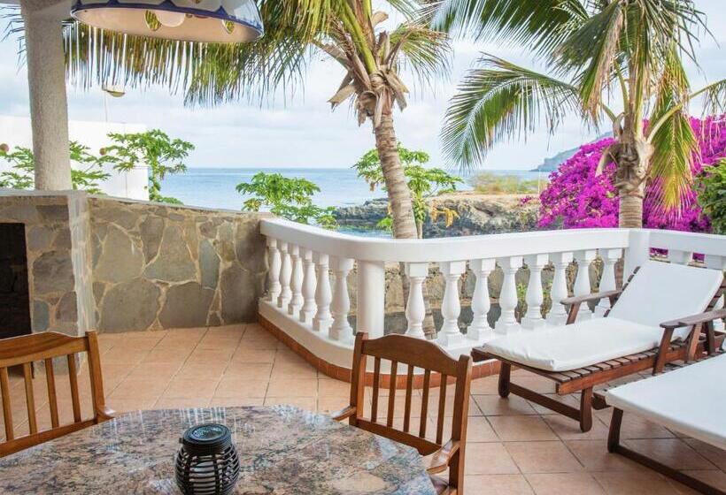 استراحتگاه King Fisher Village