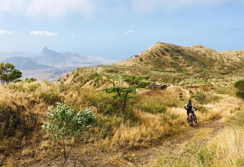 استراحتگاه King Fisher Village