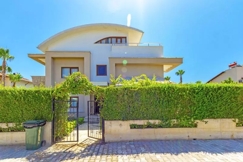 هتل Paradise Town Villa Daisy