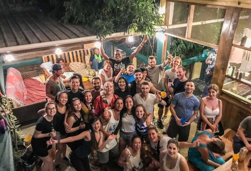 هاستل Bella's Backpackers Cayo