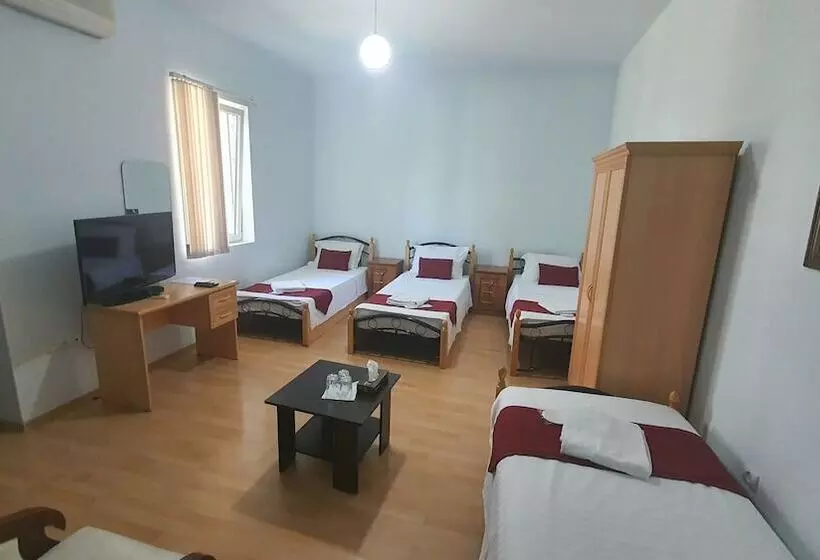 تختخواب و صبحانه Kesabella Touristic House