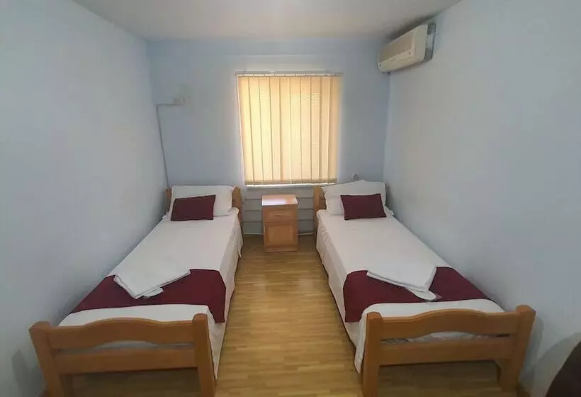 تختخواب و صبحانه Kesabella Touristic House