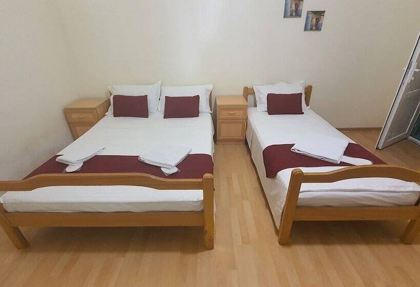 تختخواب و صبحانه Kesabella Touristic House