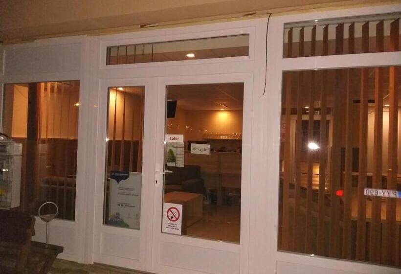 مبيت وإفطار M7 Galéria Panzió