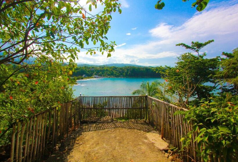 تختخواب و صبحانه Zion Country