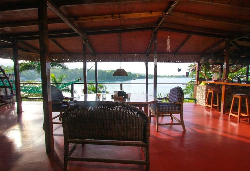 تختخواب و صبحانه Zion Country