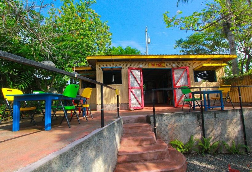 تختخواب و صبحانه Zion Country