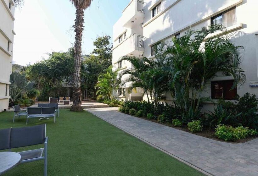 Hi   Bnei Dan   Tel Aviv Hostel