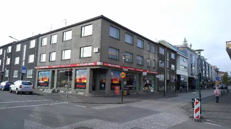 هتل 100 Iceland