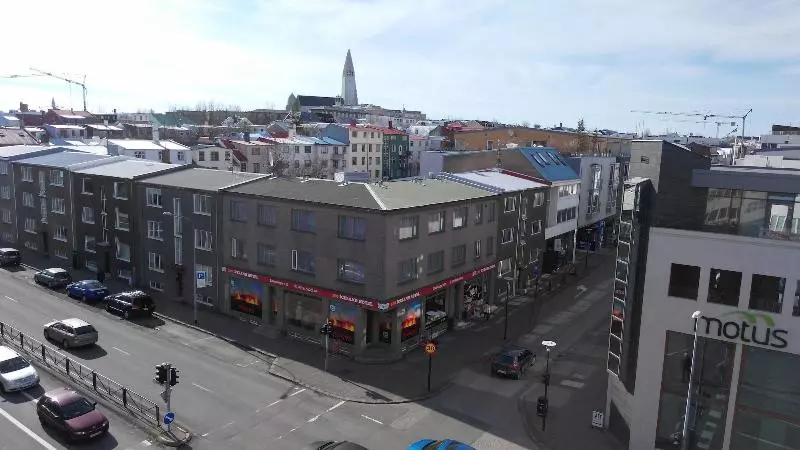 هتل 100 Iceland