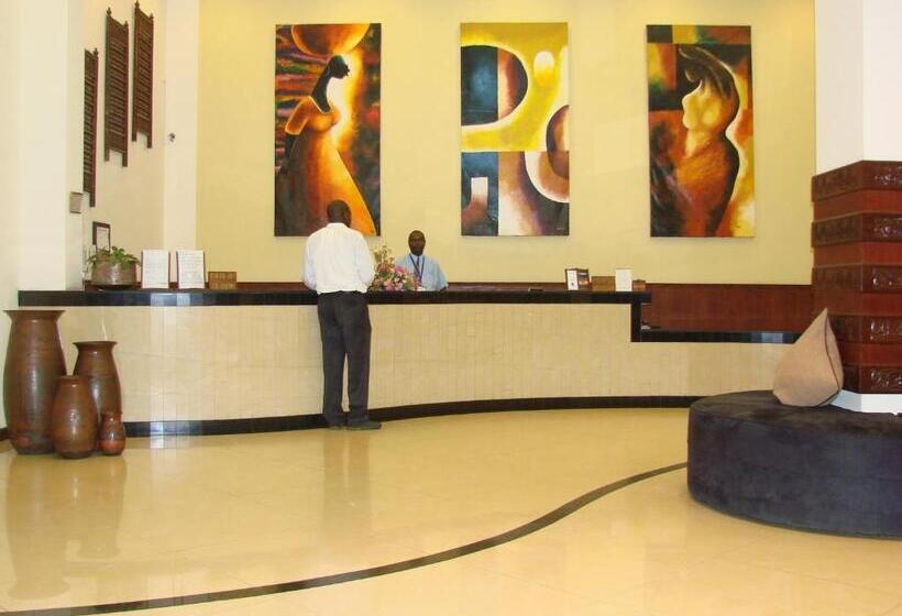 Отель Royal Court