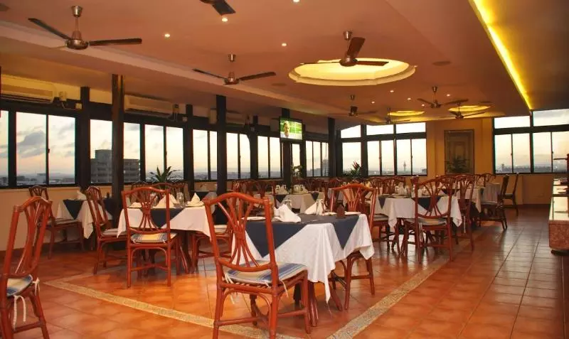 هتل Royal Court