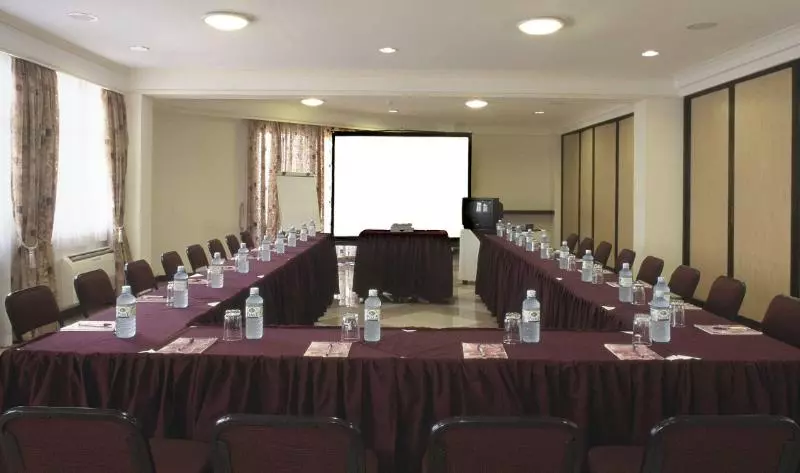 هتل Royal Court