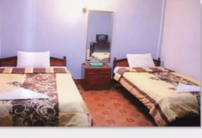 Lucky Ro Hotel & Restaurant