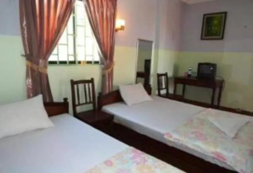 Lucky Ro Hotel & Restaurant