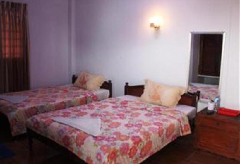 Lucky Ro Hotel & Restaurant