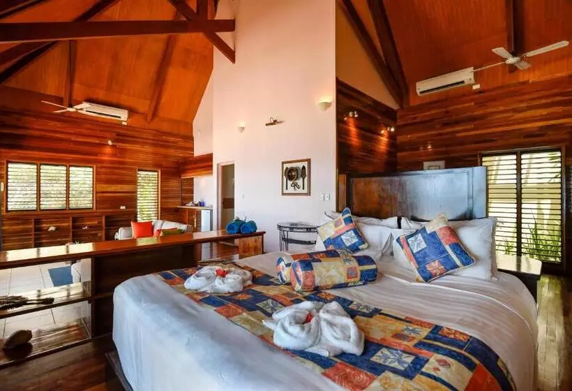 Mana Island Resort & Spa   Fiji