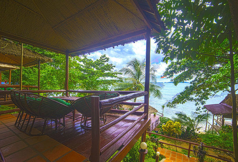 אתר נופש Above Us Only Sky