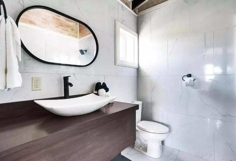 Shaka Caye All Inclusive Resort