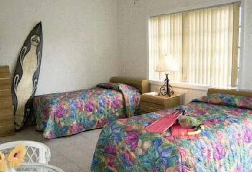 هتل Surfers Manor