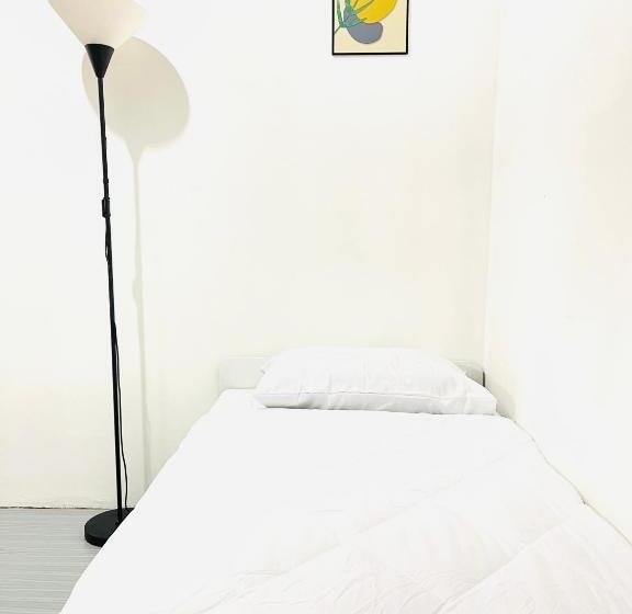 Pensión Ak Greenrise Meru