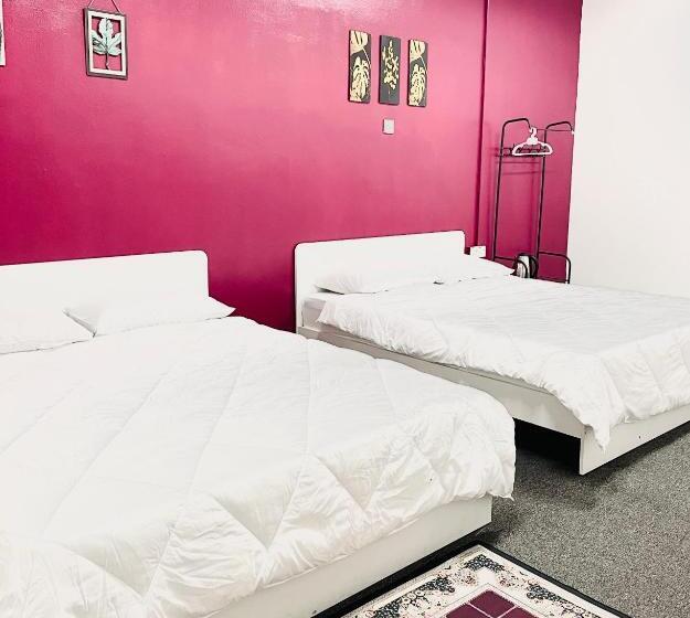 Pensión Ak Greenrise Meru