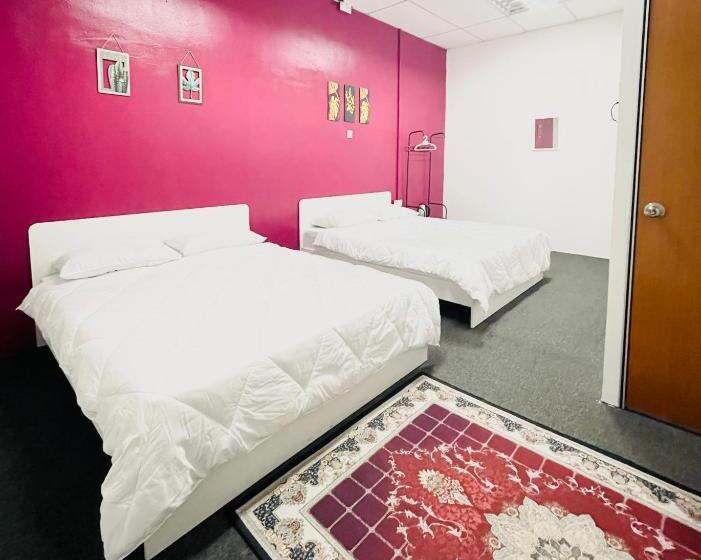 Pensión Ak Greenrise Meru