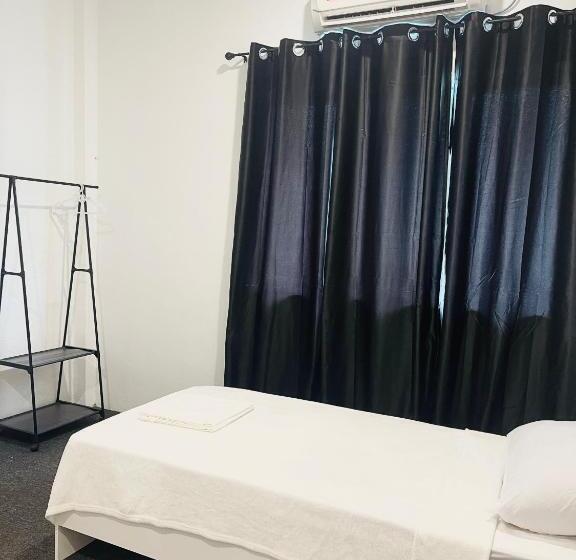 Pensión Ak Greenrise Meru