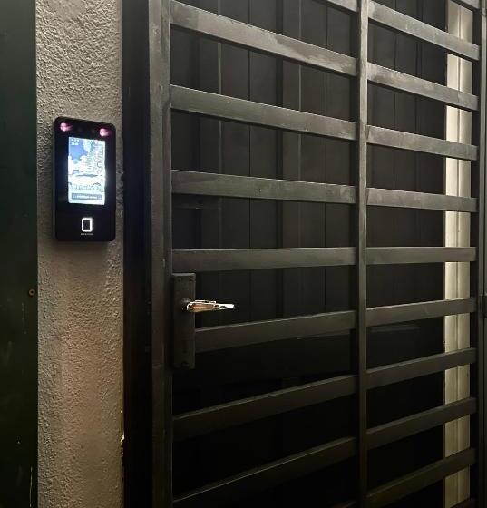 Pensión Ak Greenrise Meru