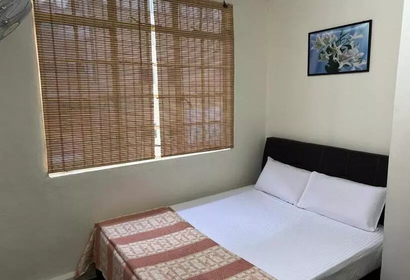 Majatalo De Cameron Guest House