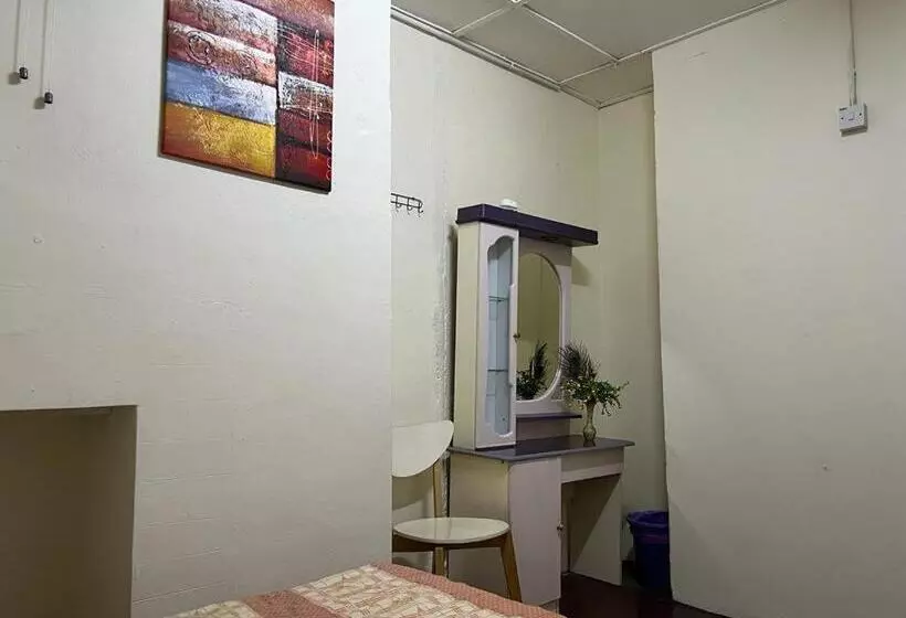 Majatalo De Cameron Guest House