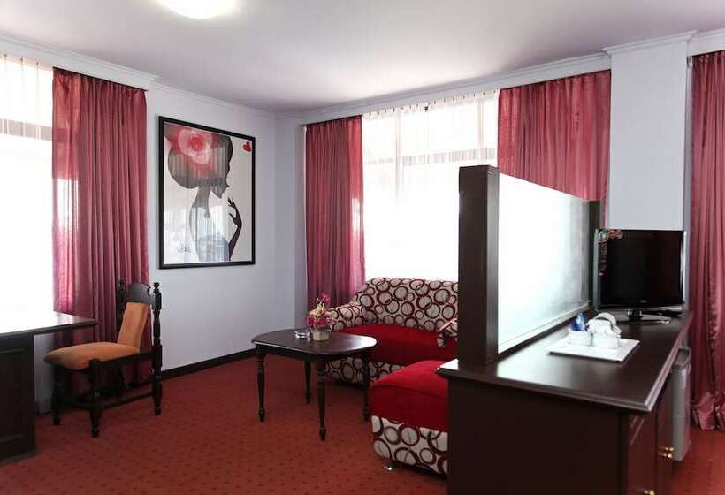 הוסטל Prima Makassar