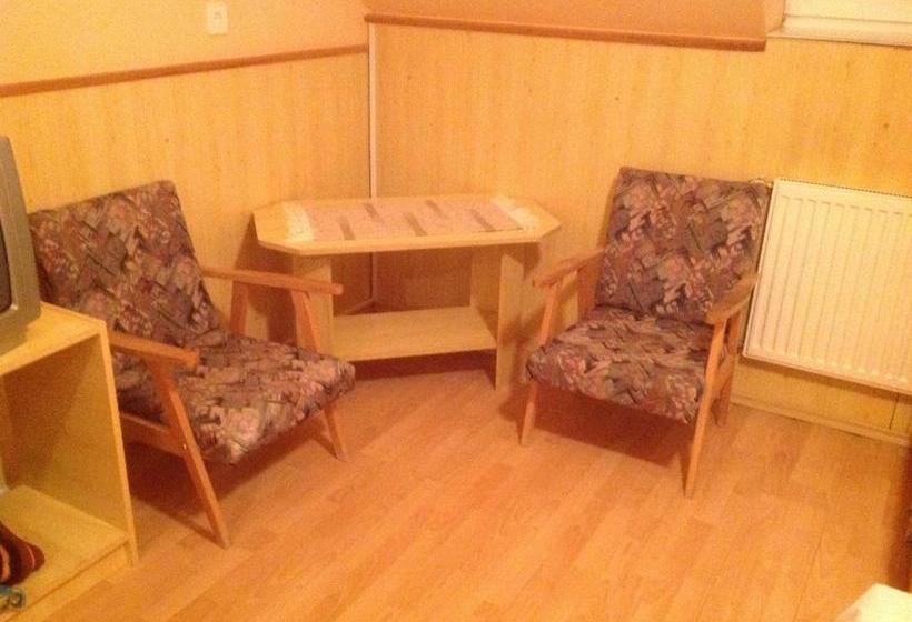 住宿加早餐  Club Torony