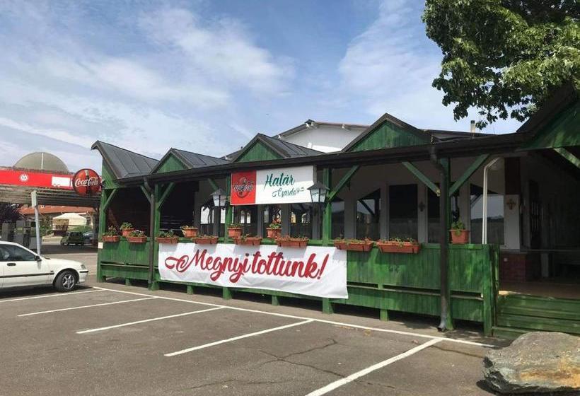 住宿加早餐  Club Torony