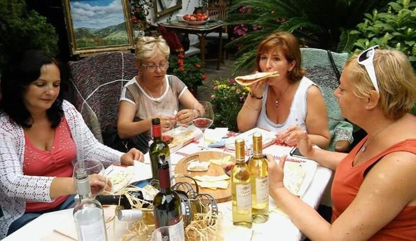 Bed and Breakfast Fónagy és Walter Vendég  és Borház