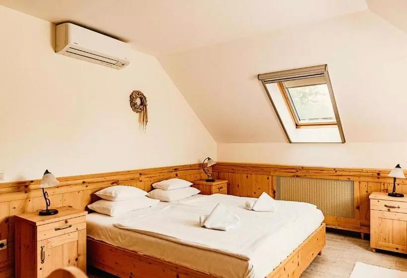 Aamiaismajoitus (B&B) Kakukk Vendéglő Panzió