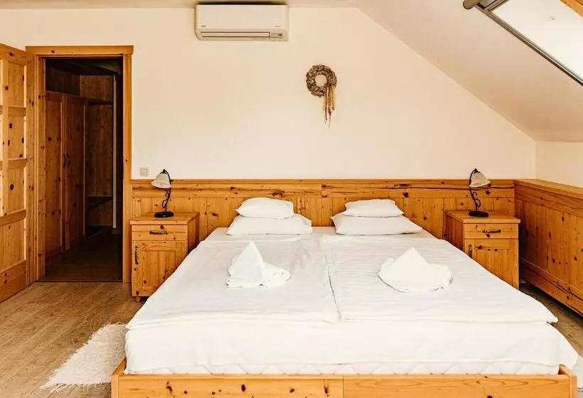 Aamiaismajoitus (B&B) Kakukk Vendéglő Panzió