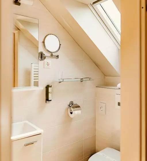 Aamiaismajoitus (B&B) Kakukk Vendéglő Panzió