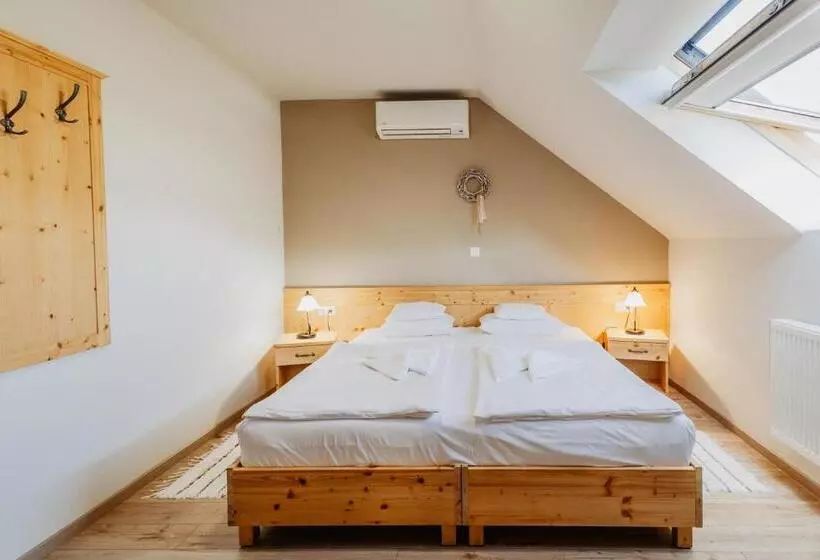 Aamiaismajoitus (B&B) Kakukk Vendéglő Panzió