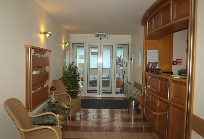 Nocleg ze śniadaniem Marben Panzió