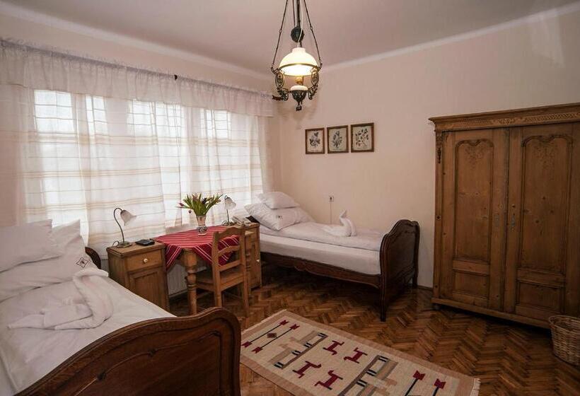 مبيت وإفطار Szent Gellért Borház és Vendégfogadó